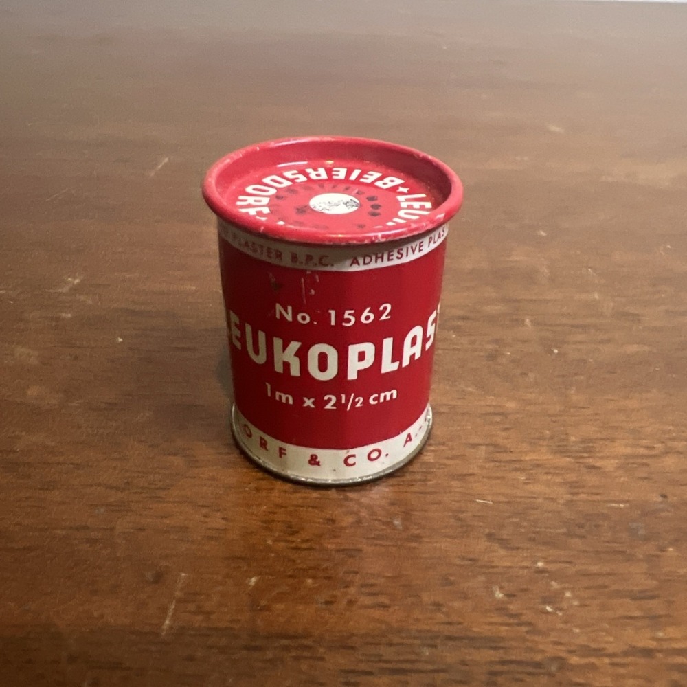 Vintage LEUKOPLAST P. Beiersdorf & Co. Xinc Oxide Self Adhesive PlasterMini Tin